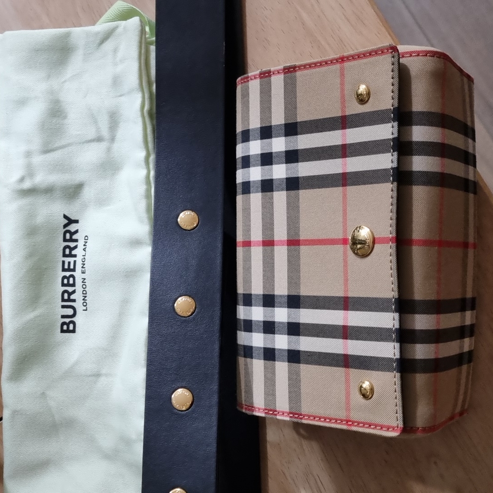 Burberry Hackberry bag